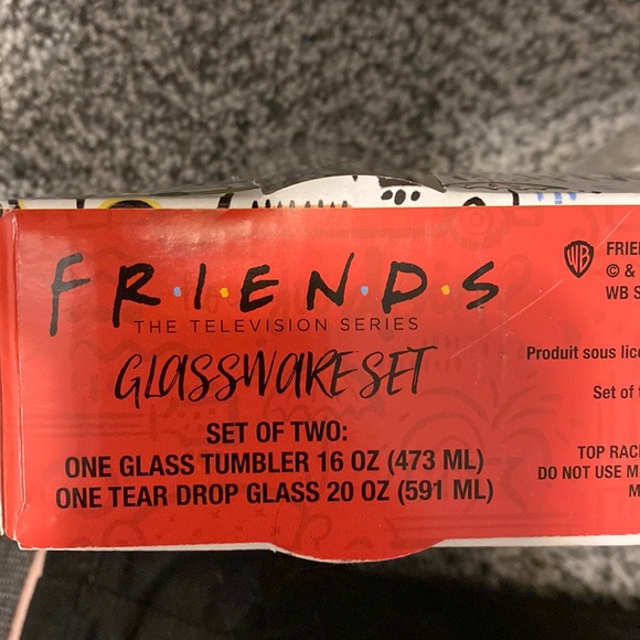 Source Unknown Other - Friends glassware set